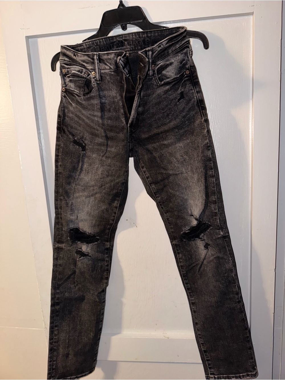 American Eagle Men's Distressed Black Slim Jeans - Modern Casual Fit 31 x 32